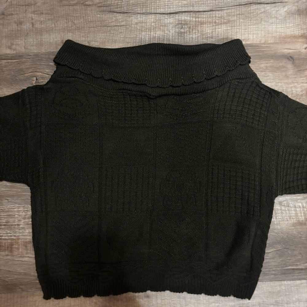 Green Off-Shoulder Sweater - Cozy & Stylish